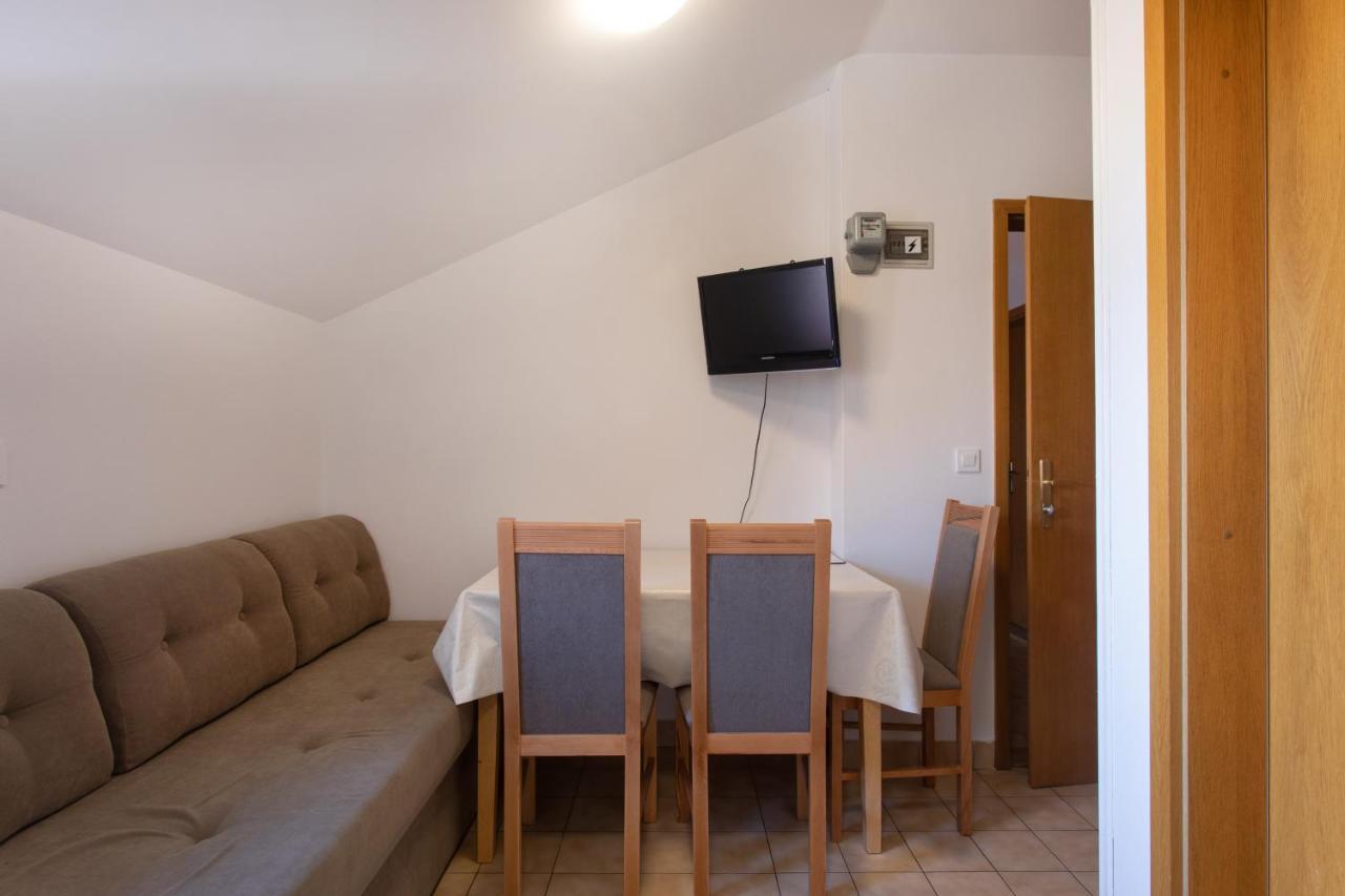 Apartmaji Pri Perotu Izola Buitenkant foto