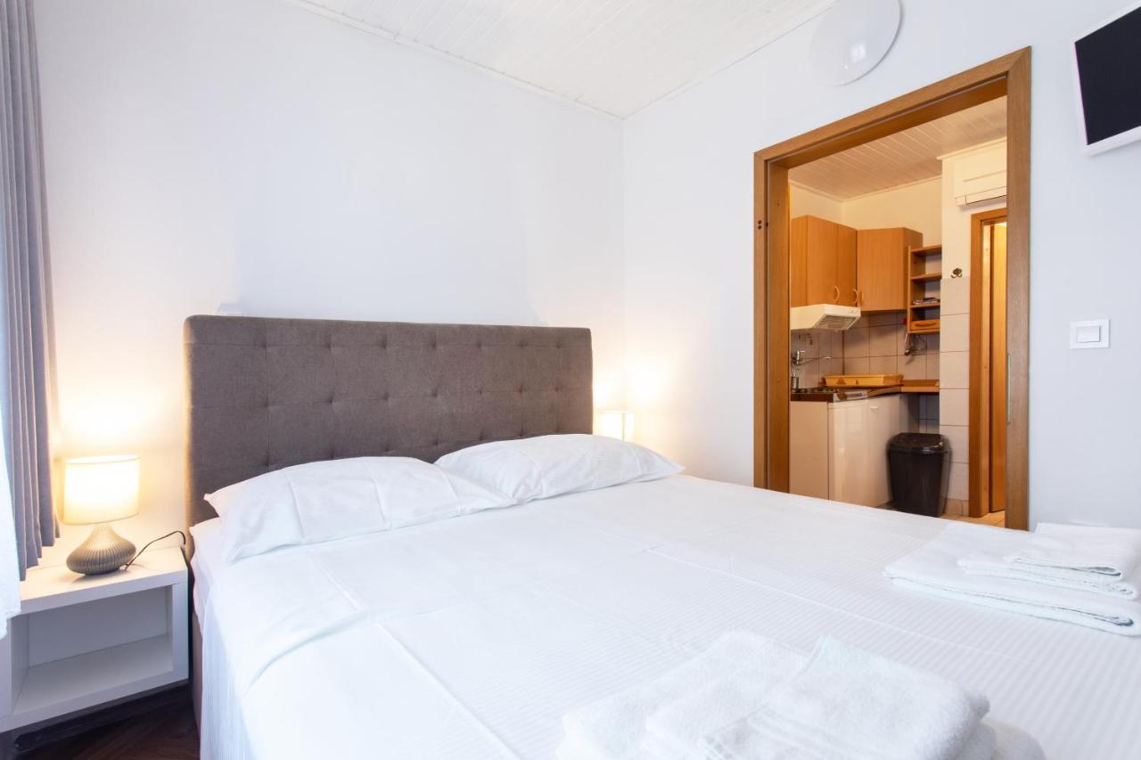 Apartmaji Pri Perotu Izola Buitenkant foto