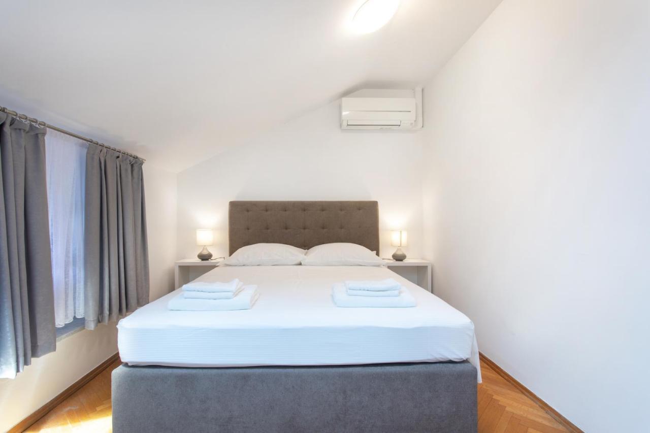Apartmaji Pri Perotu Izola Buitenkant foto