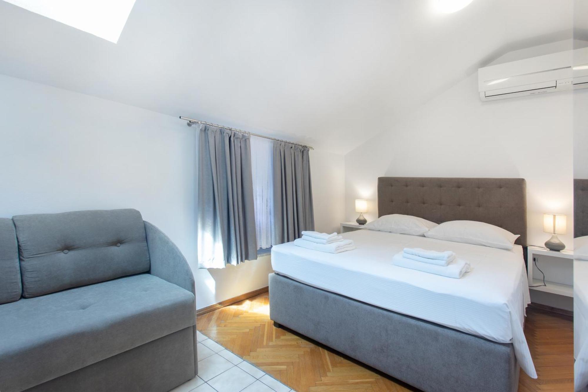 Apartmaji Pri Perotu Izola Buitenkant foto